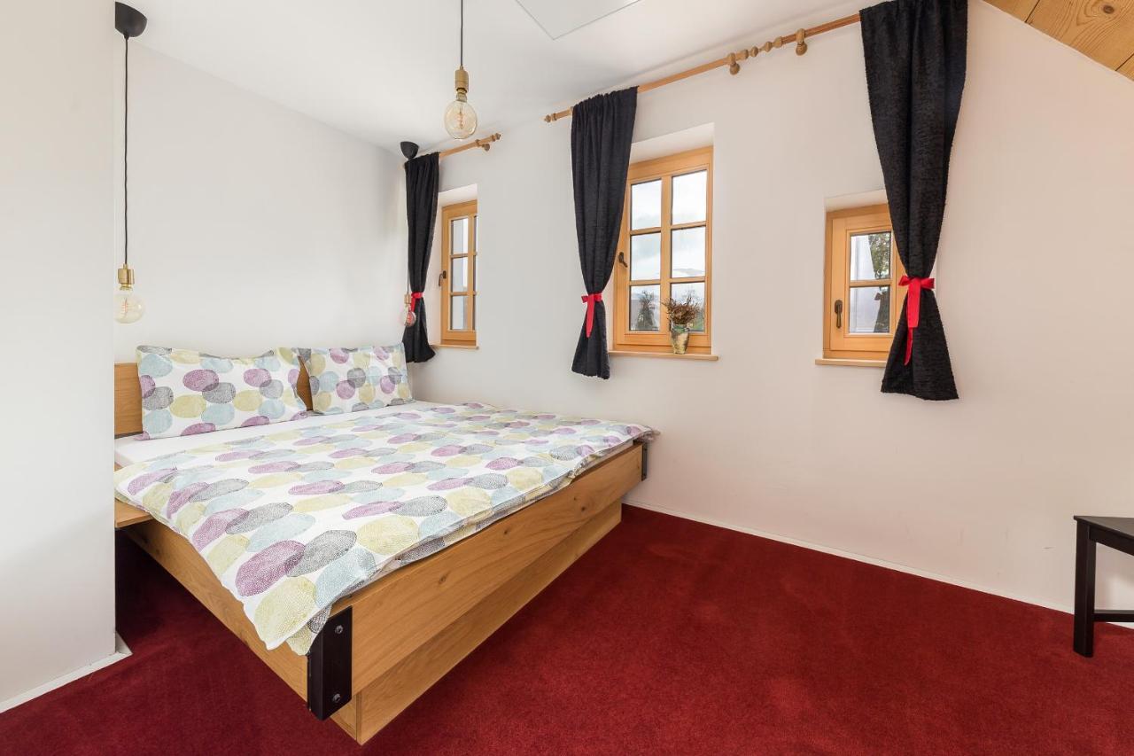 Hisa Na Soncu / Sun House Apartment Zgornje Gorje ภายนอก รูปภาพ